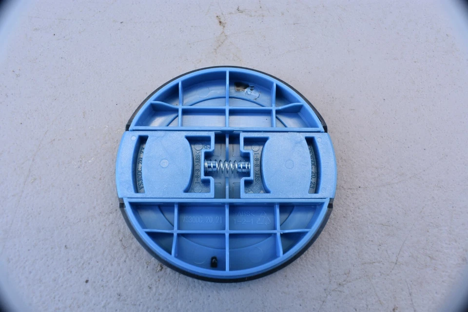 Kenmore Elite 10441 Pet Friendly Cordless Vacuum Filter Cover - Image 2 of 3