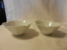 Pair of White Ceramic Flower Shaped Rice Bowls 4.625" diameter x 2.125" Tall