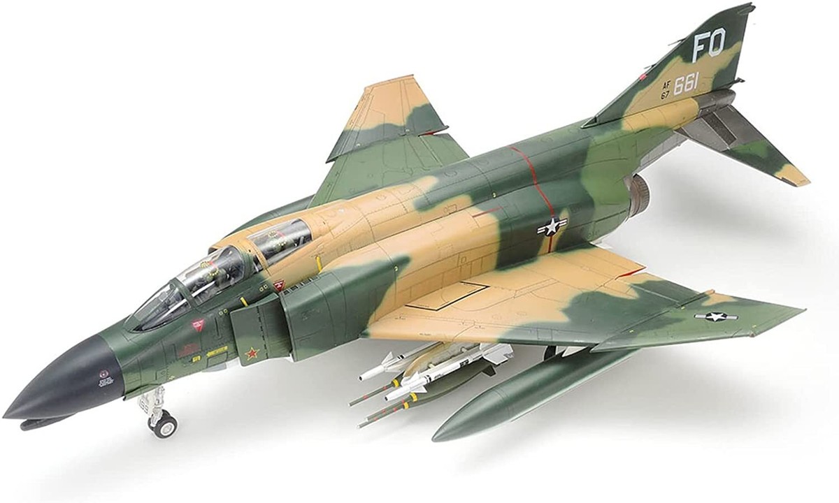 Tamiya 60305 1/32 Mcdonnell F-4 C/D Phantom II Plastic Model