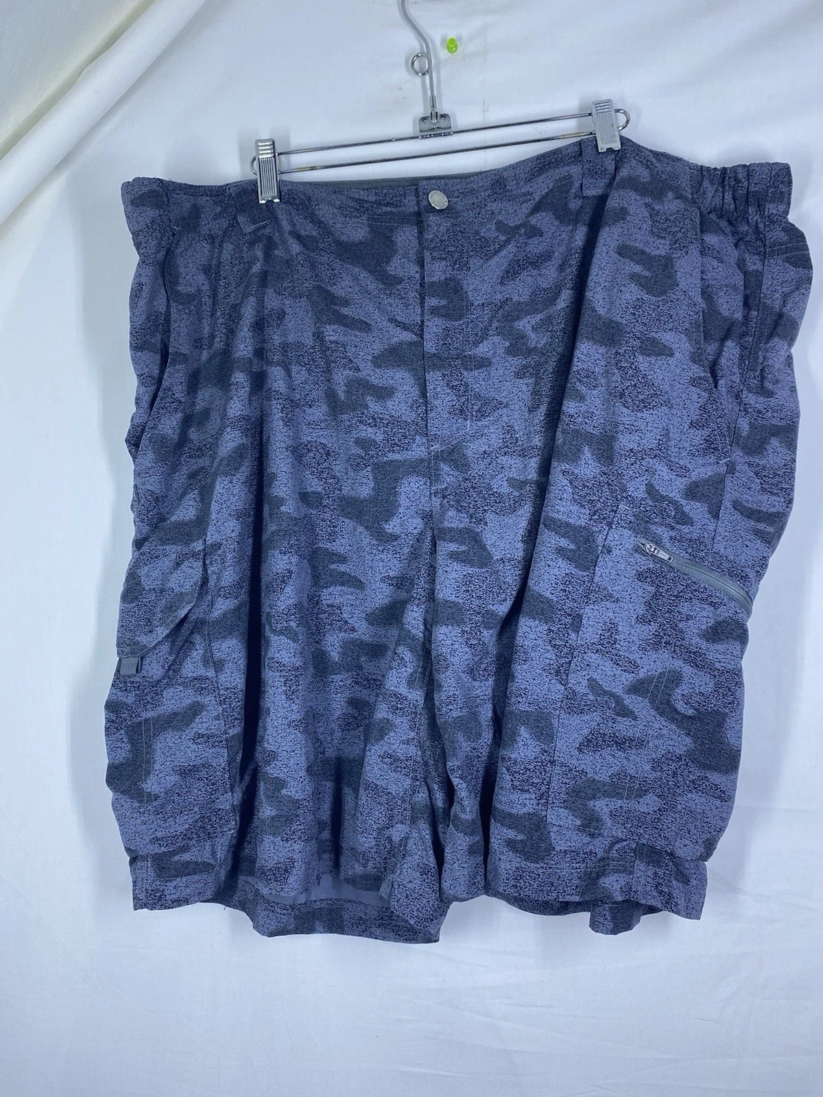 Columbia Omni Shade Shorts Mens 44 Gray Camouflage Cargo Performance Fishing USA