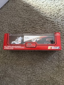 1:18 die-cast cab Racing Team Transporter Texaco Havoline