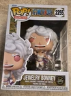 Funko Pop! One Piece Jewelry Bonney #2255 Glow Chase Figure  New Pop Protector