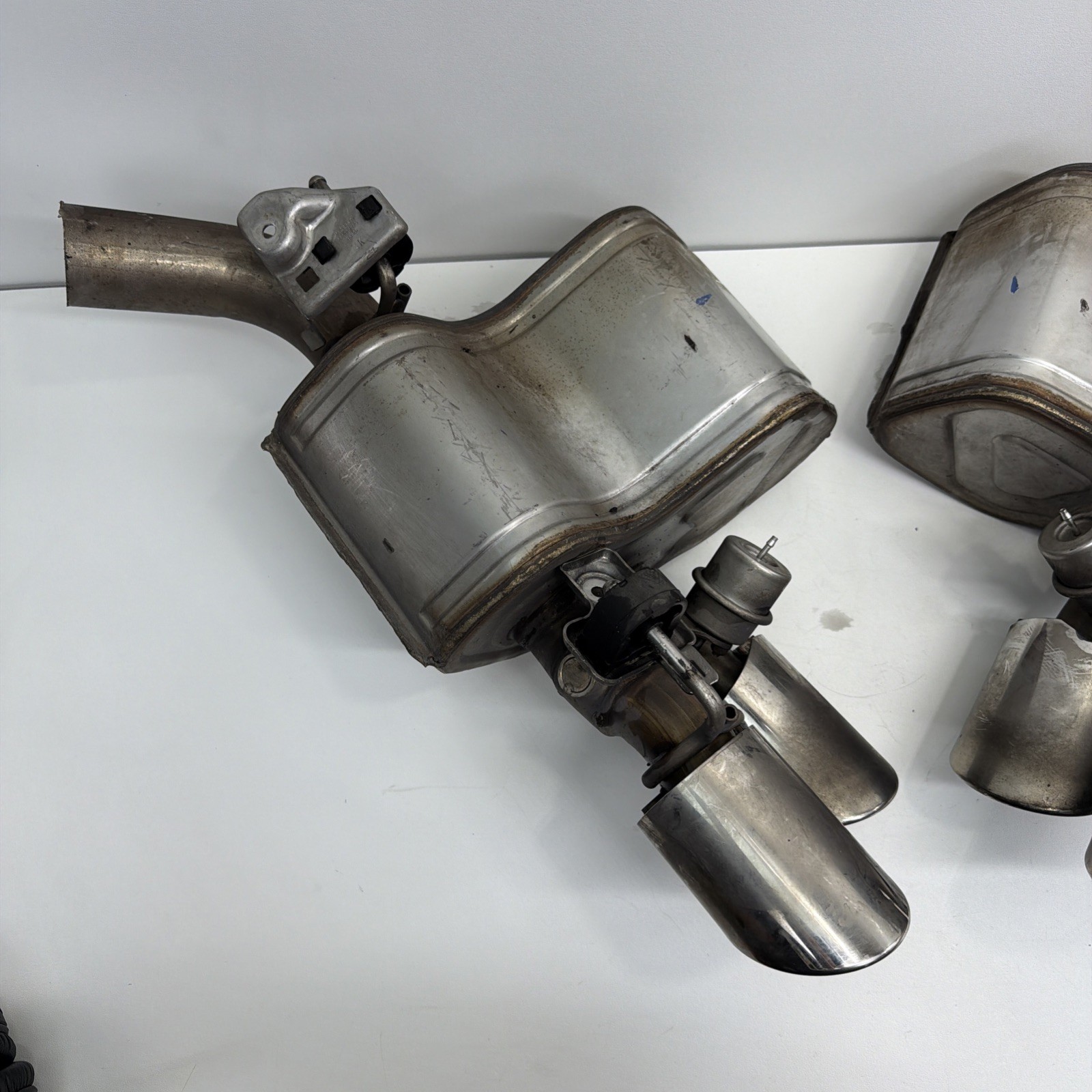 🟢2014 - 2021 Maserati Ghibli Rear Right & Left Exhaust Muffler Tip OEM🟢