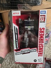 Transformers Netflix War for Cybertron Trilogy Deseeus Army Drone Figure MiSB