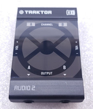 Native Instruments TRAKTOR Audio 2 MK2 - Portable Audio / DJ Interface 99