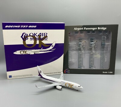 JC Wings 1:200 ジェットブリッジ LH2281 B737/A320 Set of 2” 1:200 OK Air B737-800 & Jet Bridge JC Wings XX2080