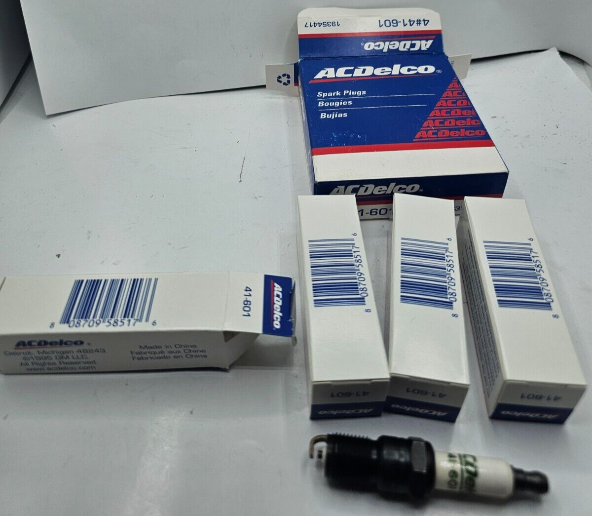 QTY 4 ACDelco Spark Plug 41-601 19354417 For Buick Cadillac Chevy Olds Pontiac