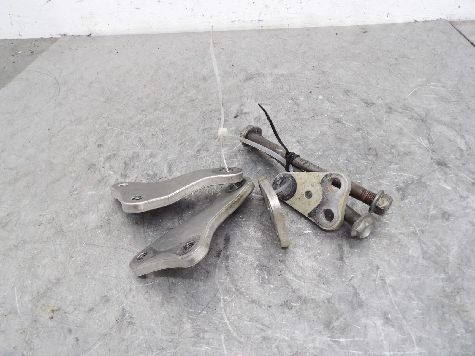 2019 KAWASAKI KX450F KX450HHF OEM ENGINE MOUNTING BOLTS HARDWARE MOTOR SCREWS