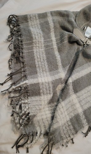 Mixit Girls Poncho One Size Gray White Stripe Silver Buckle - Picture 4 of 15
