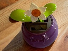 Solar Powered Dancing Flower