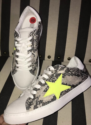 NEW STEVEN New York Steve Madden Women Reeves Snake Neon Star Sneakers  Shoes 10