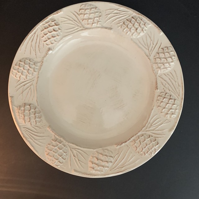 EUC HOME HOLIDAY PINE CONE 11" Dinner Plate Set 4Pc Embossed Pinecone