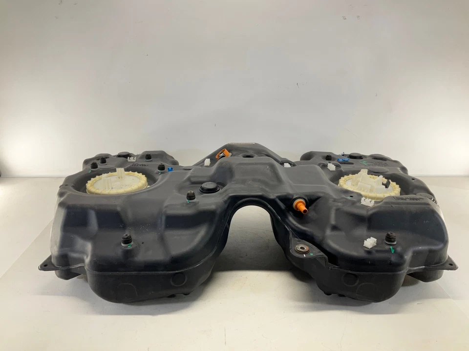 Tanque de combustible 13-16 MERCEDES-BENZ CLASE GL X166 GL450 OEM CM Foto 2 de 4