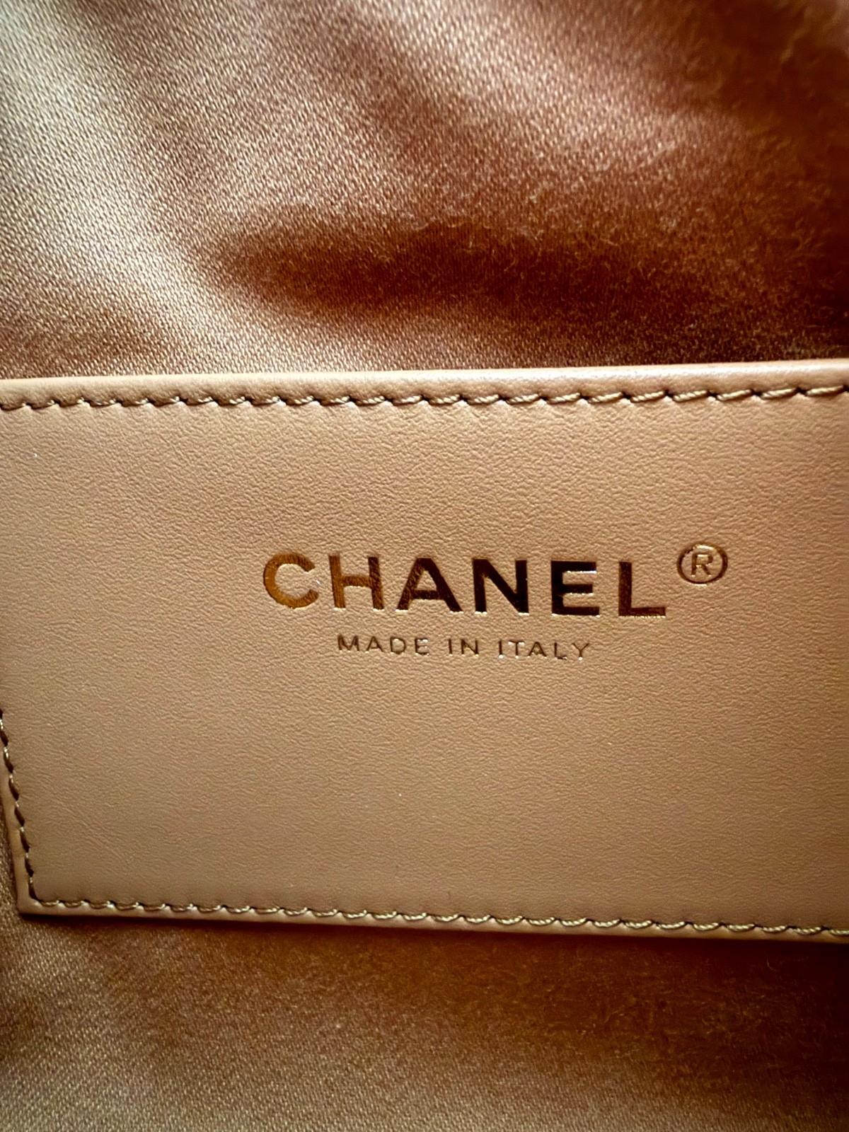 AUTH CHANEL 25 Hobo Bag Small Caramel BNIB thumbnail 4