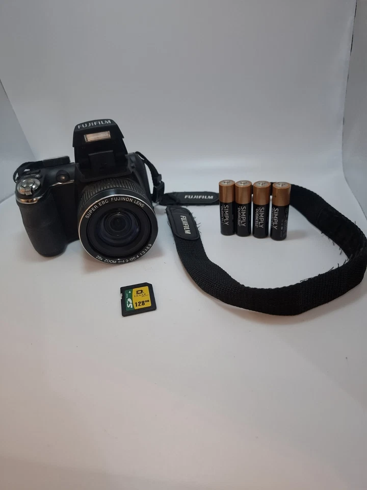 Fujifilm FinePix S Series S3400 14.0MP Digital Camera + 128mb memory card, photo 1 of 5