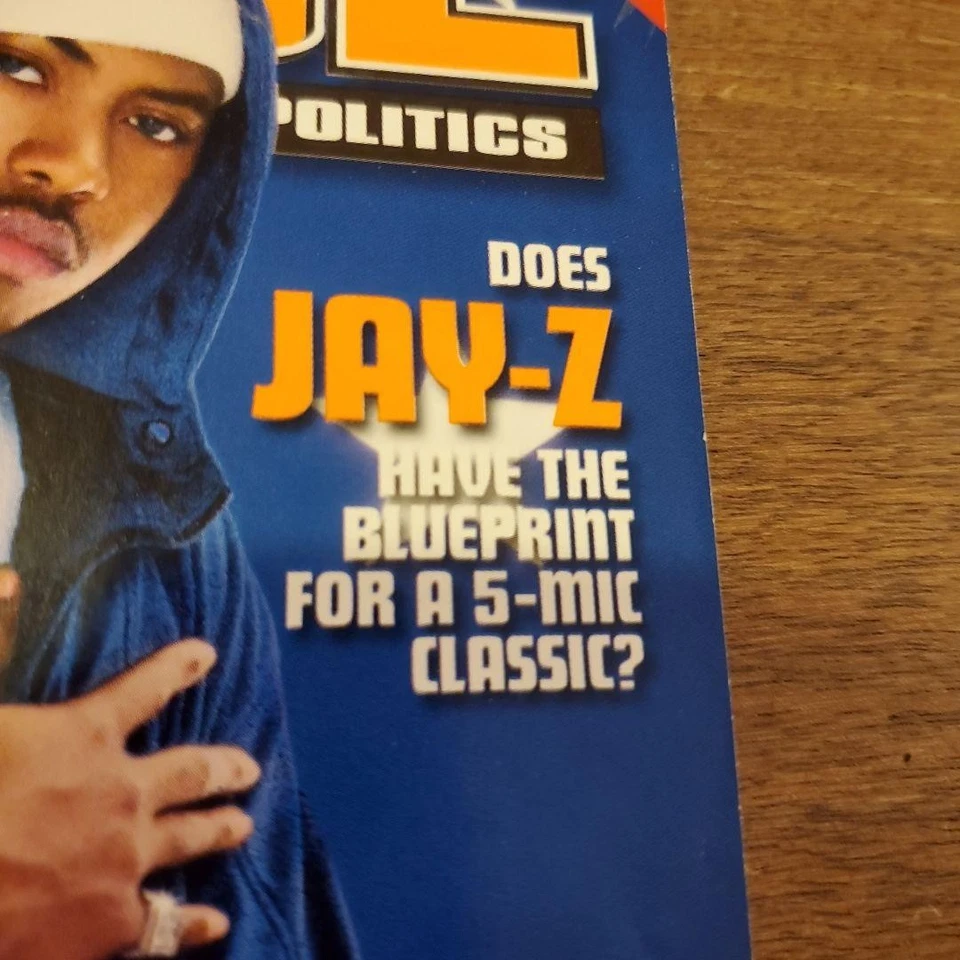 The Source Magazine Dec 2001 Featuring 2Pac, Nas, Jay-Z, Snoop Dogg Used - Image 3 of 4
