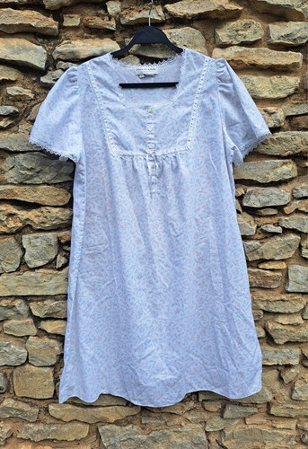 Miss Elaine Classics Nightgown L White Pink Floral Lightweight Short Sleeves