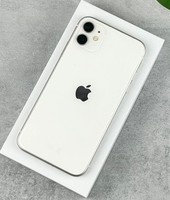 iPhone 11  64gb (Apple) unlocked white new pristine condition 