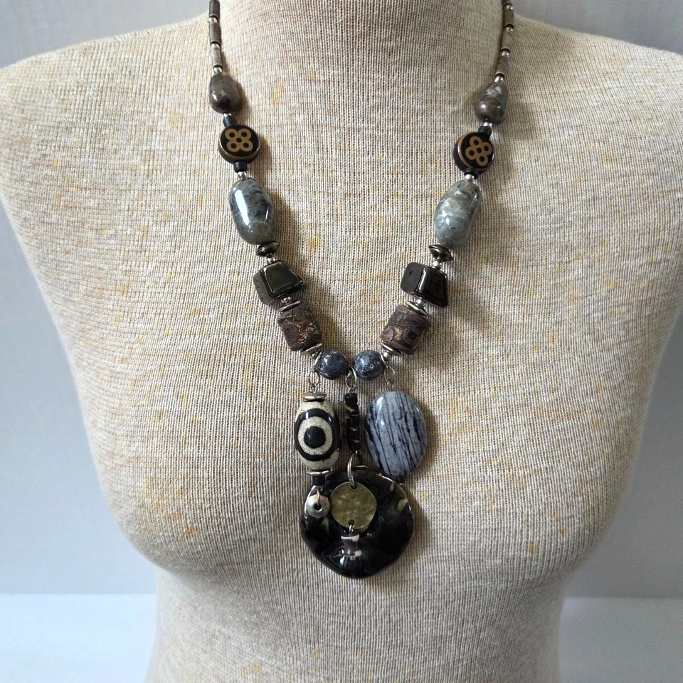 Treska 项链 灰色 棕色 石头 Artsy Boho 22 英寸 可调节 中性声明 — 第 3/4 张图片