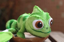 Disney Parks PASCAL SHOULDER Plush Toy Rapunzel Tangled Magnet Magnetic 7"