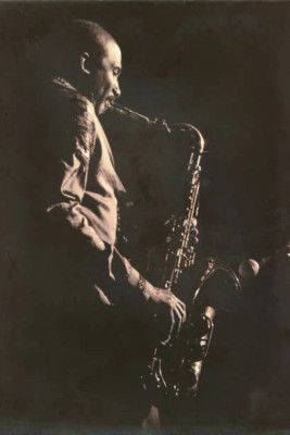 Wilton Felder spielt Saxophon Tokyo 4x6 Foto 