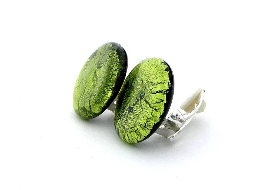 Runde Ohrclips Muranoglas, ca 2cm Durchm peridot grün Tragepolster handgefertigt - Bild 2 von 4
