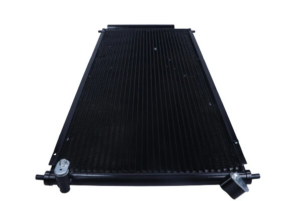 Condenseur MAXGEAR AC824089 haute performance thermique pour 80110SAA013 - 2