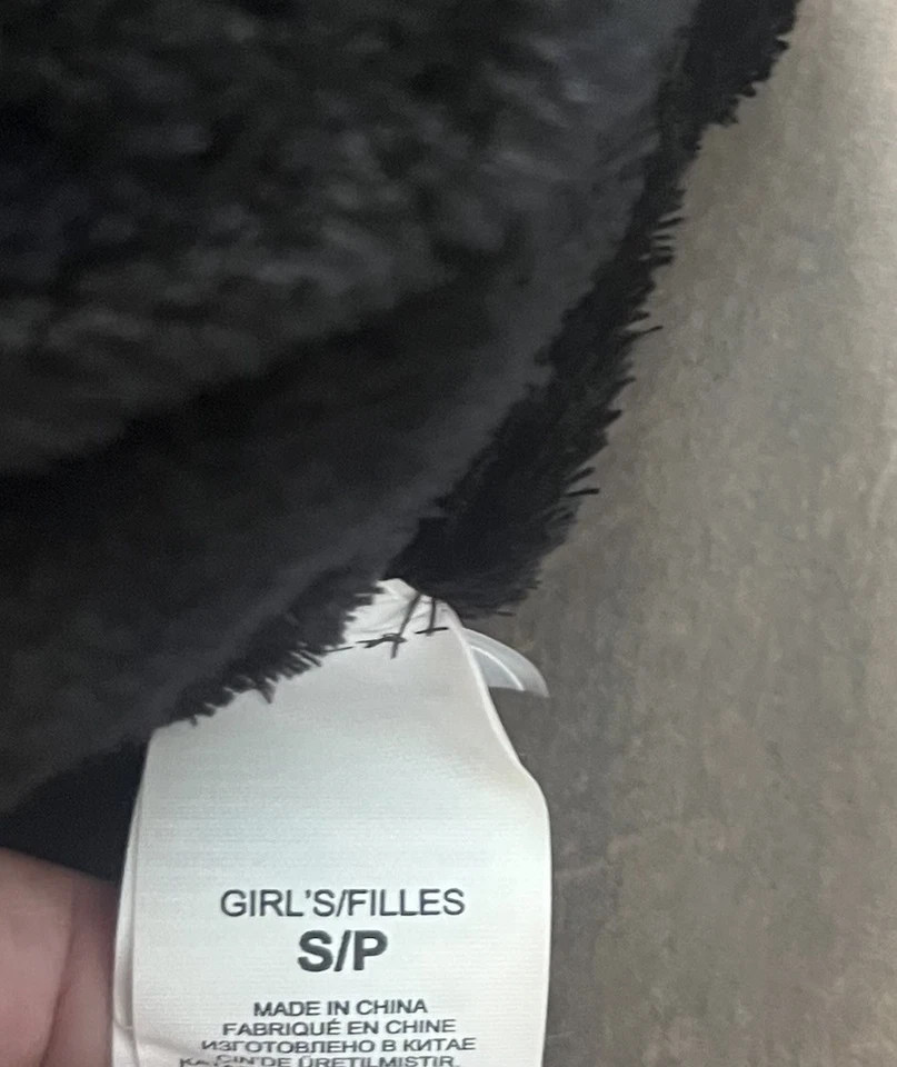 Gorro difuso The North Face para niñas talla pequeña negro/rosa con pompón Foto 4 de 4