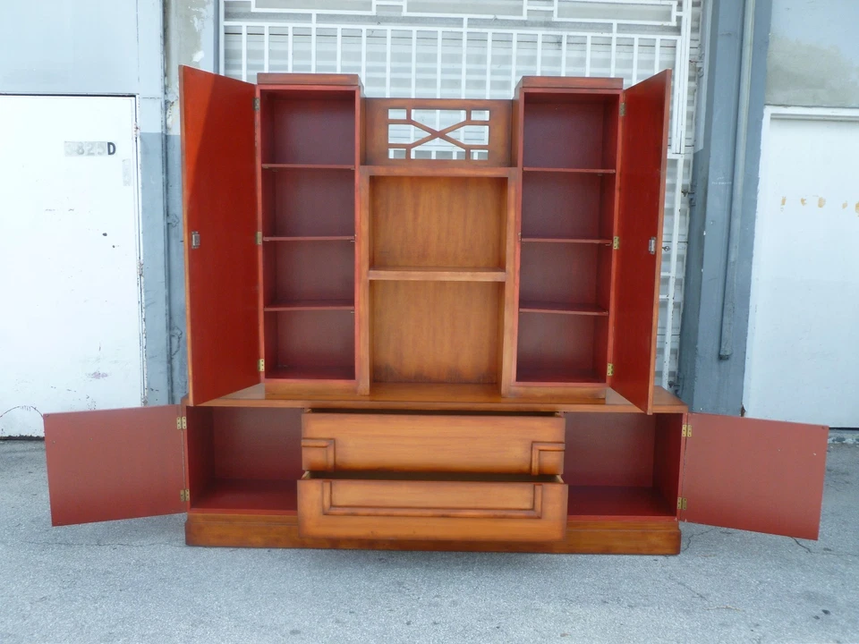  SIGNED JAMES MONT COROMANDEL RED CABINET W GOLD GILT BAMBOO DECORATION  - Image 3 of 4