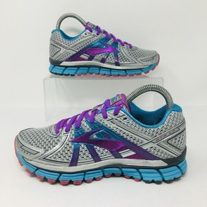 brooks adrenaline gts 17 womens size 6