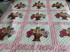 GORGEOUS VINTAGE HANDMADE FLOWER BASKET QUILT 72 X 83"