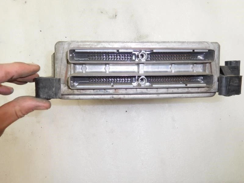 16228016 ECM ECU Engine Control Module 1998 CHEVROLET CAVALIER uHO99 - Image 2 of 3