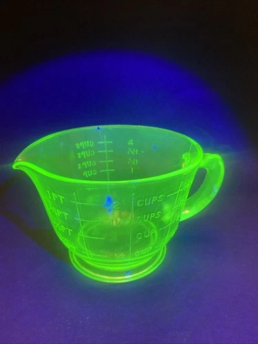 VTG Green Uranium Measuring Cup Pint, Cup, Ounce Measure 395MN UV Confirmed