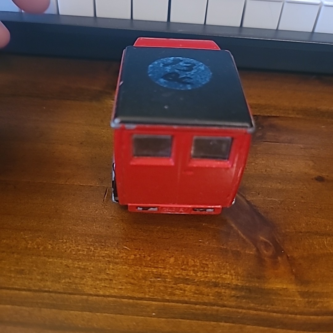 Picture 4 of 6