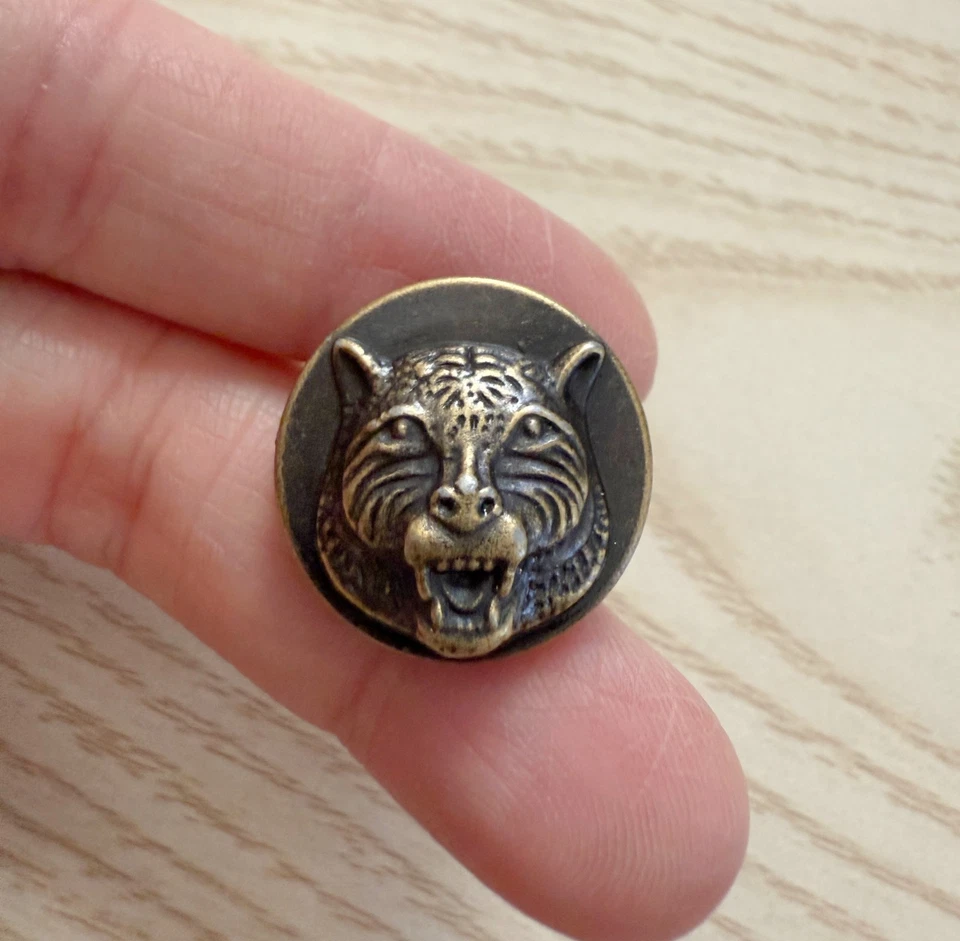 10PC Antiqued Bronze Tiger Metal Buttons with Shank 20mm - Image 2 of 3