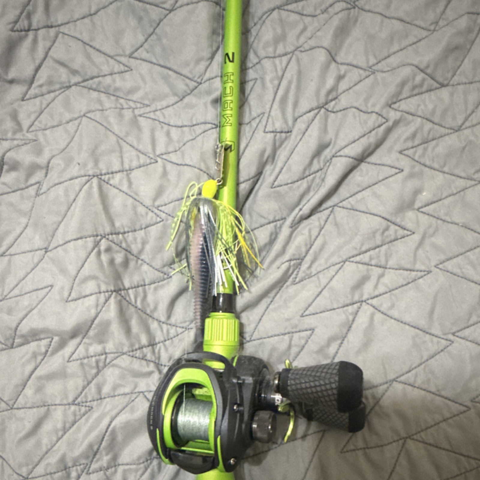 Lew's Mach 2 Baitcast Combo Green & Black Rod, Reel & Lure S