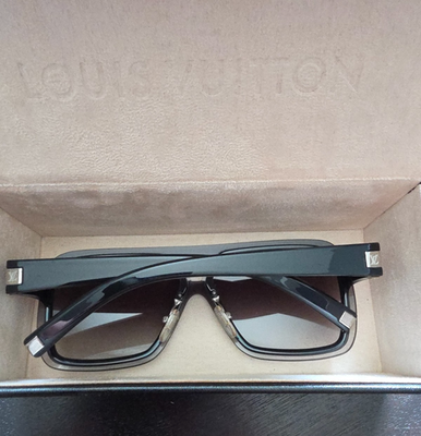 Louis Vuitton Enigme Sunglasses Black Z0361U 93L Square LV Frame