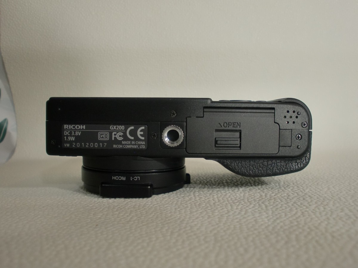 RICOH GX200 VFキット付　【中古美品】 RICOH(リコー) GX200 VF-1 kit | 新宿の稀少中古カメラ