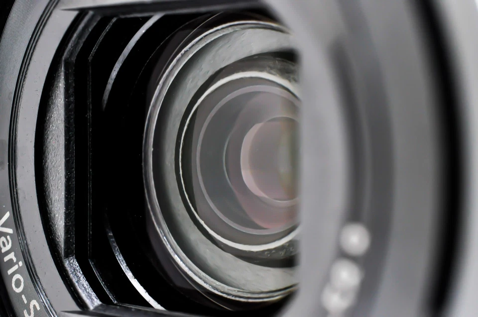 Mint Sony Handycam HDR-SR12 120GB 150x HDD Digital Camcorders AVCHD Japan - Image 3 of 4