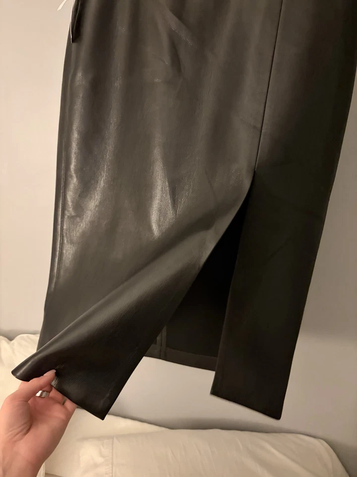 Wilfred Aritzia Black Vegan Leather Patio Midi Skirt Sz 8 Retail $118 - Image 2 of 4