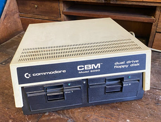 Commodore CBM Model 8050 Dual Floppy Laufwerk Produktart Floppy Laufwerk