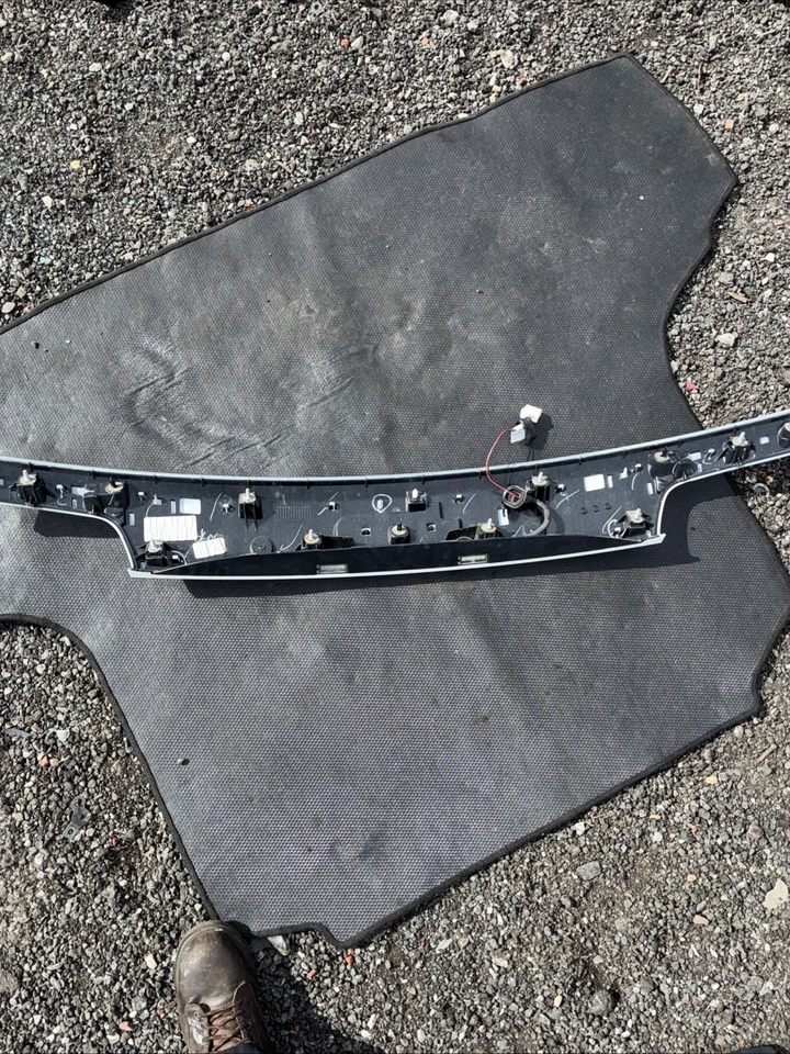 Jeep Grand Cherokee 2014-2016 puerta trasera puerta levadiza escotilla trasera con cámara OE T0496 DG Foto 3 de 4