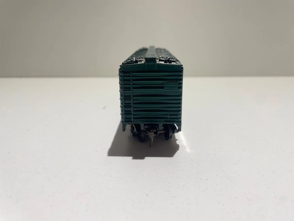 Athearn HO Scale Railway Express Agency #6101 40' Reefer Car Built No Box - Image 2 of 4