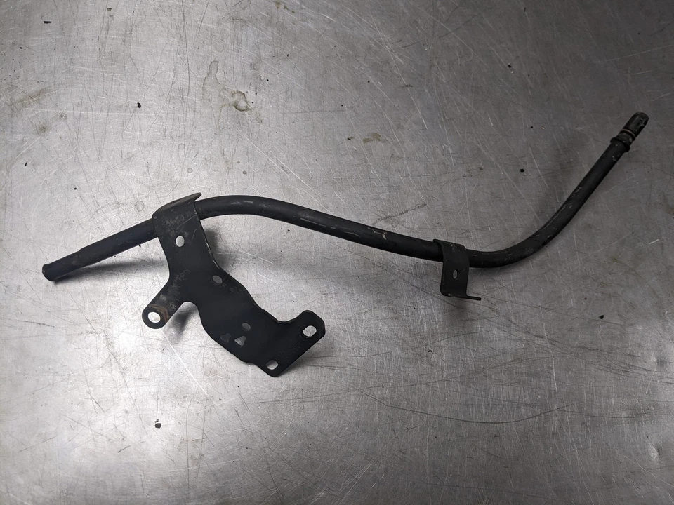 Tubo de varilla de medición de aceite de motor para 12-15 Buick LaCrosse 2.4 Foto 3 de 4