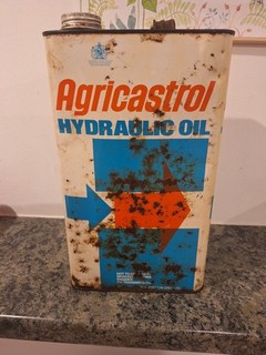 vintage castrol hydraulic oil can