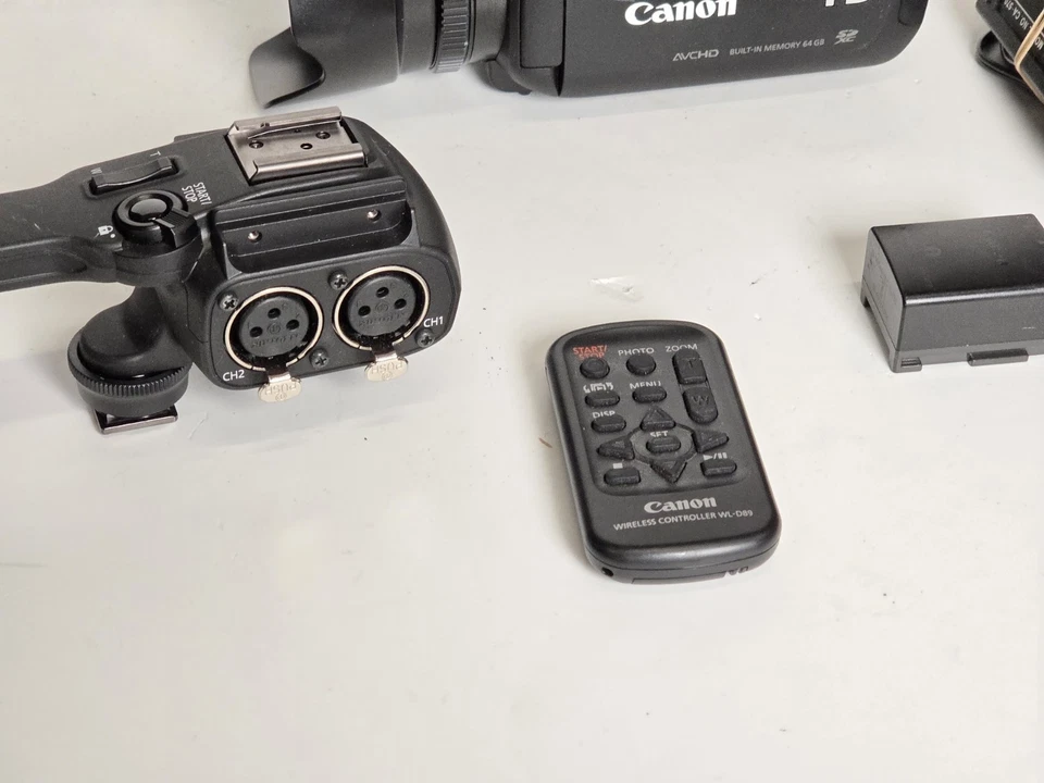 Canon XA10 Camcorder Internal Memory XLR Top Handle Battery Power Cord Remote - Image 3 of 4