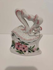 Vide poche en céramique en forme de fer a repasser