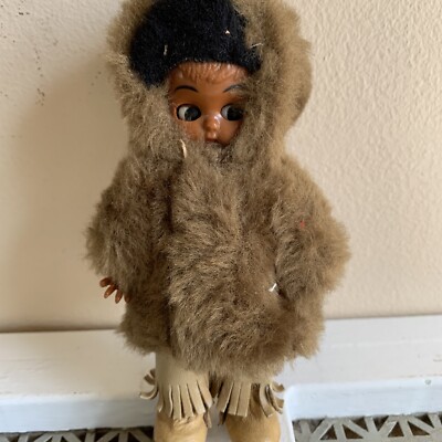 Vintage 6 Zoll kleine Indianerpuppe Kunststoff mit Leder 60er Jahre Schlafaugen G19