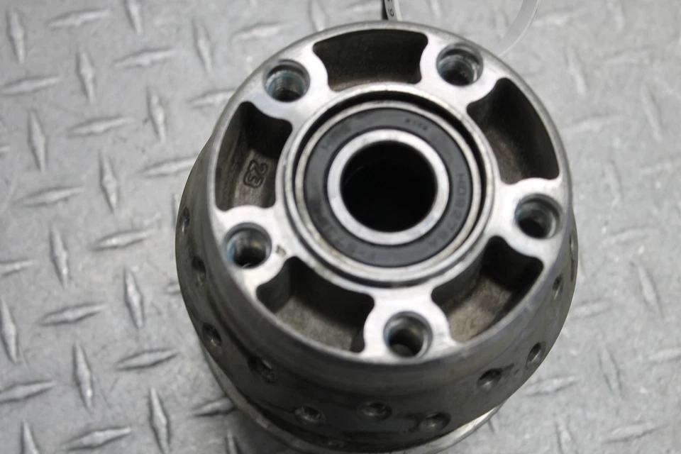 Harley-Davidson Dyna Super Glide Custom EFI FXDCI 2011 buje de llanta delantera Foto 4 de 4