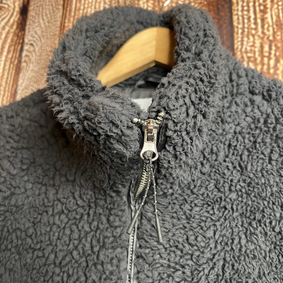 Urban Outfitters UO Gran Tamaño Sherpa Bomber Chaqueta con Cremallera Gris Medio Unisex Foto 3 de 4